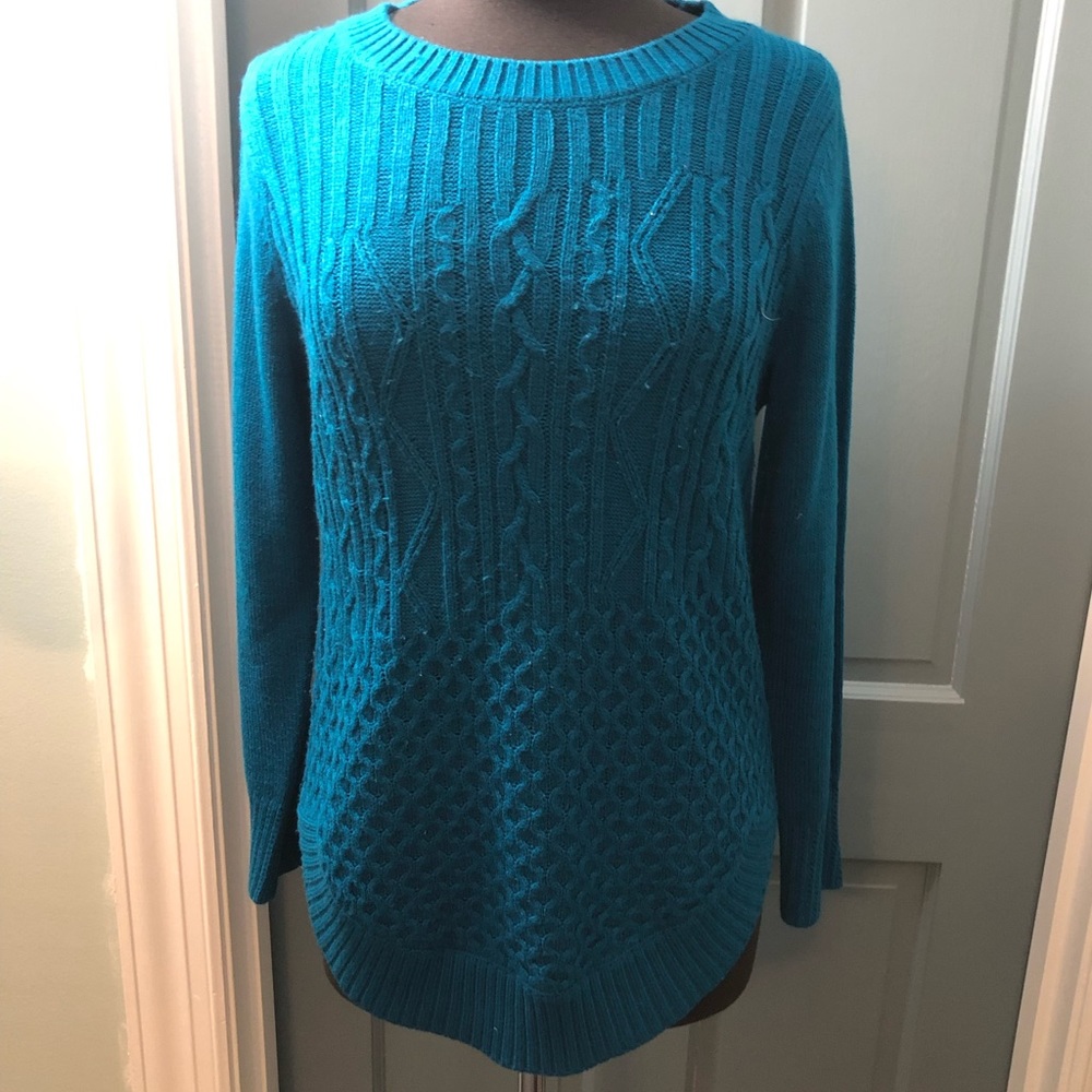 Used New York and Company Turquoise Sweater. Soho jean line, Size Med, worn once